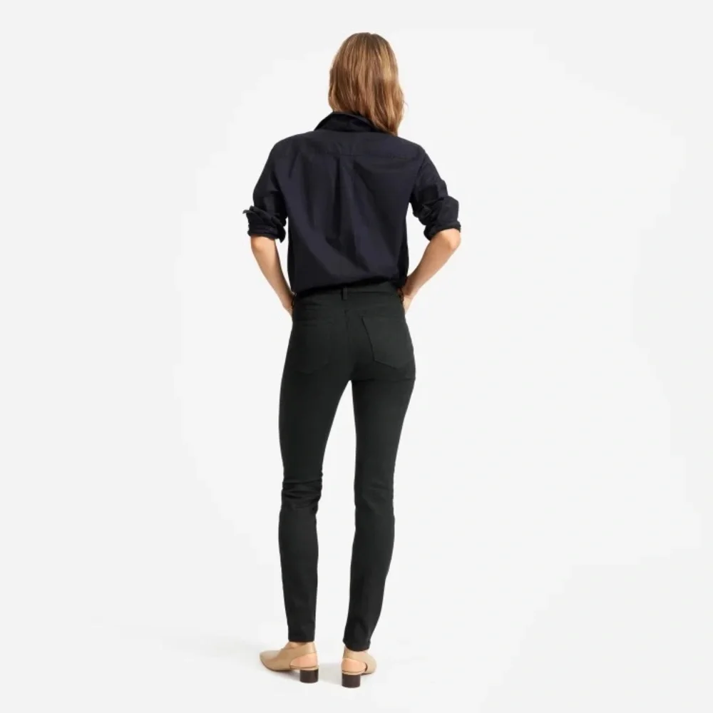 Everlane Black Mid Rise Skinny Jeans - Picture 3 of 8